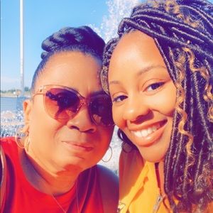 Meet your Posher, Vanessa